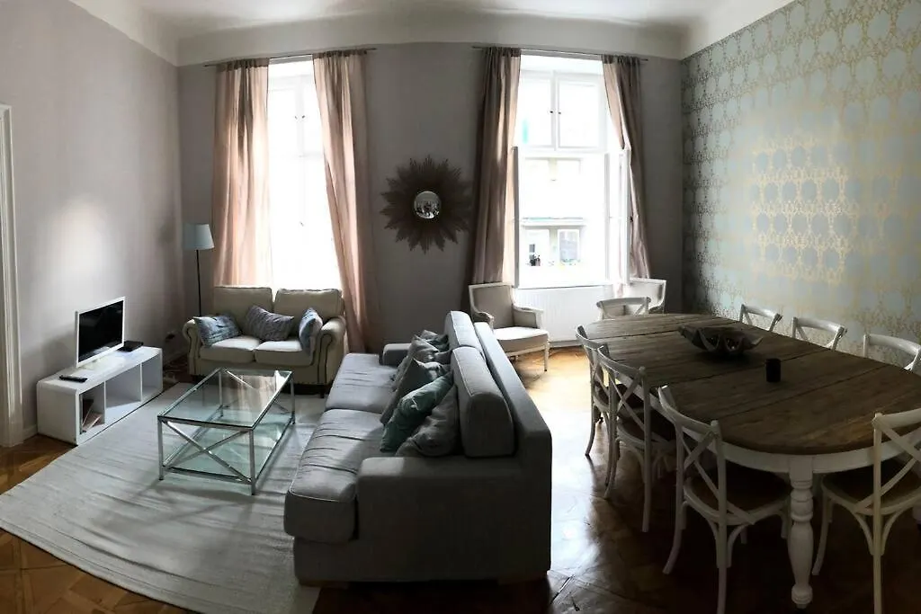 Altbau-Traum Im Servitenviertel Διαμέρισμα Βιέννη